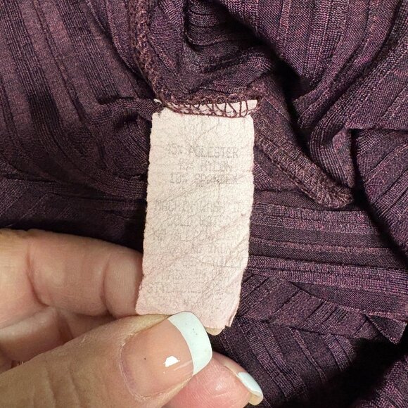 Iz It U Long Sleeve Ribbed V-Neck Shirt Mens Size Medium Deep Burgundy Top - Picture 4 of 10